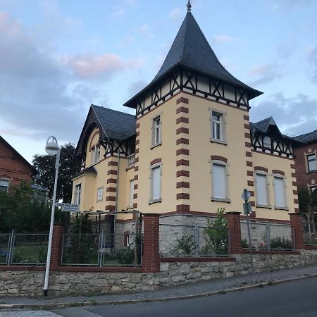 Schone Dachgeschosswohnung In Villa Mit Zentrumsnaher Lage Schleiz Εξωτερικό φωτογραφία